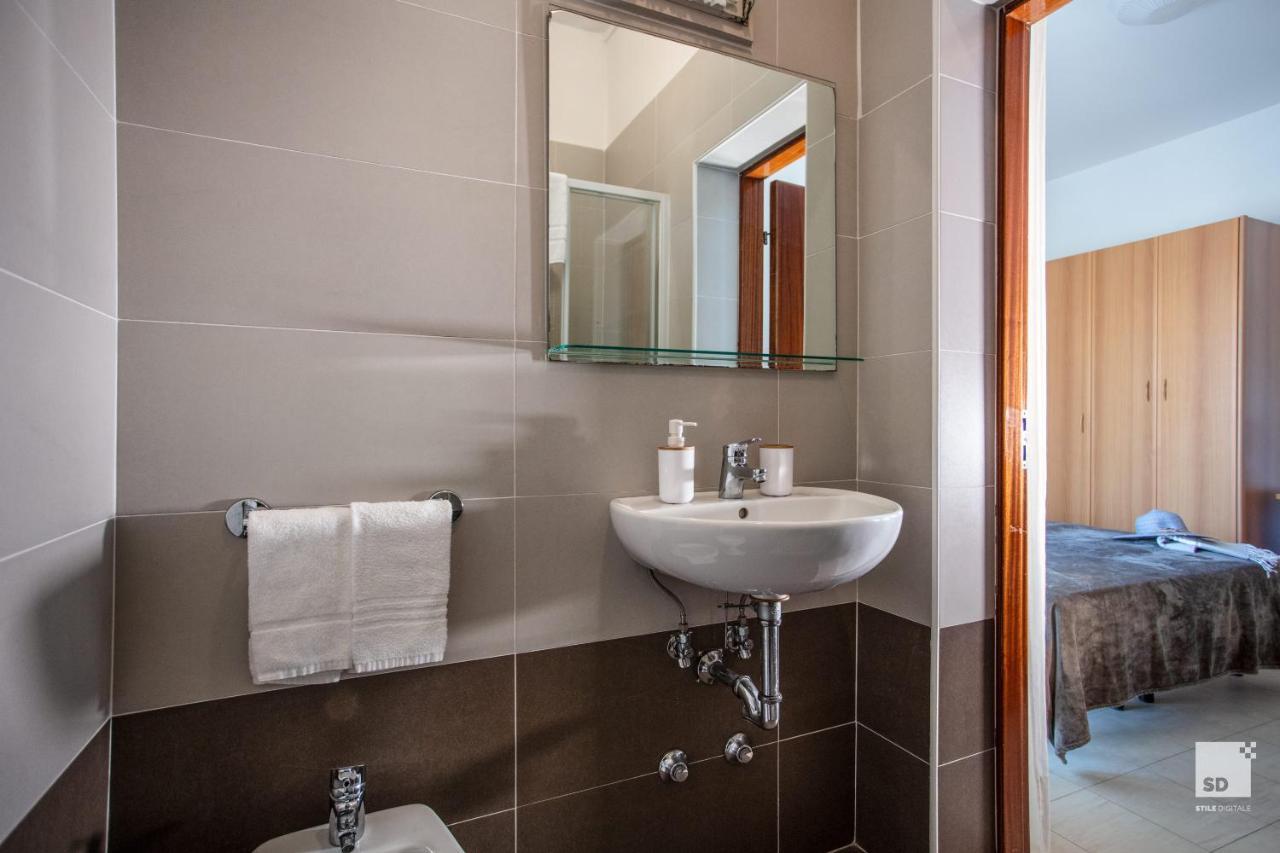 Hotel Fattori Cesenatico Kültér fotó