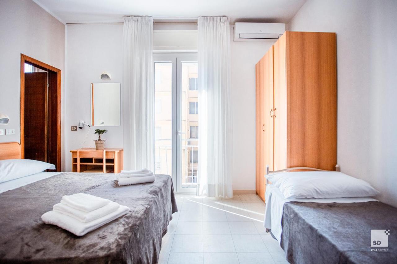 Hotel Fattori Cesenatico Kültér fotó
