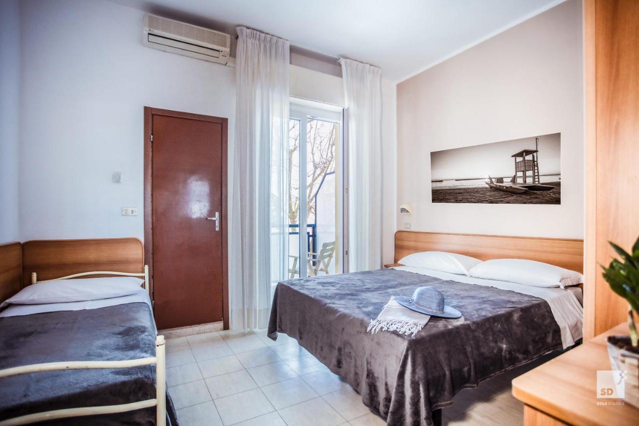 Hotel Fattori Cesenatico Kültér fotó