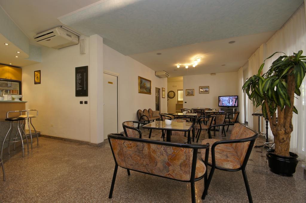Hotel Fattori Cesenatico Kültér fotó